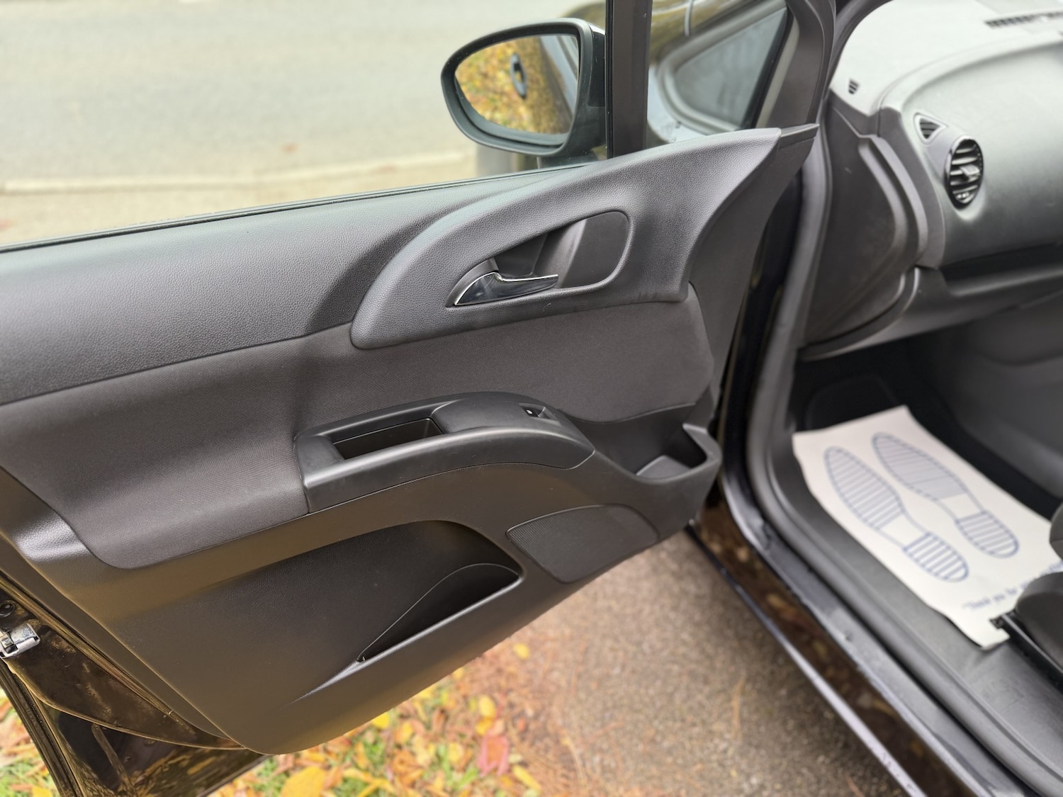 Used Vauxhall Meriva 2011 for sale - 76643335: Photo 29