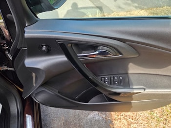Used Vauxhall Astra 2015 for sale - 79539570: Photo