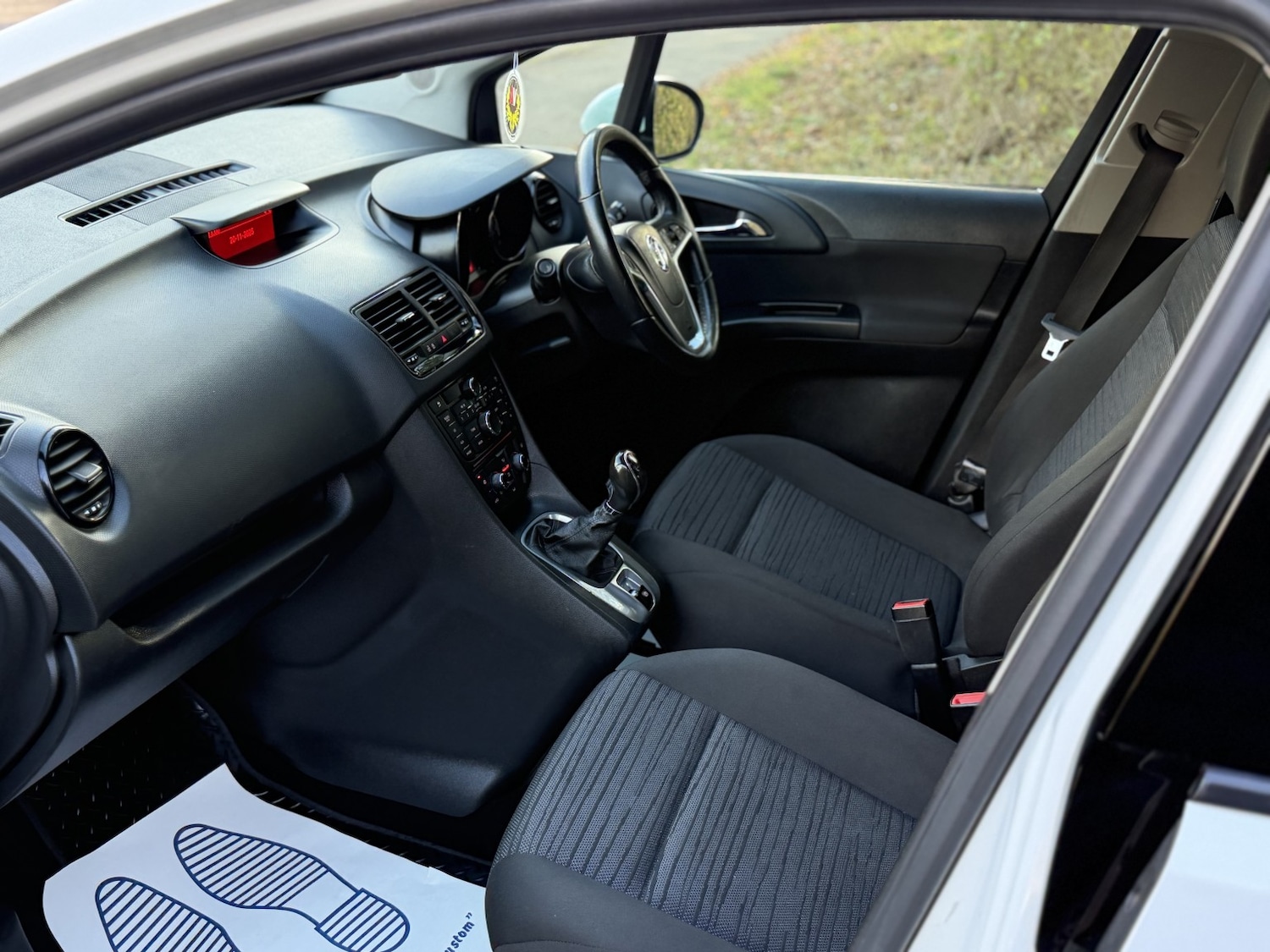 Used Vauxhall Meriva 2015 for sale - 76643365: Photo 12