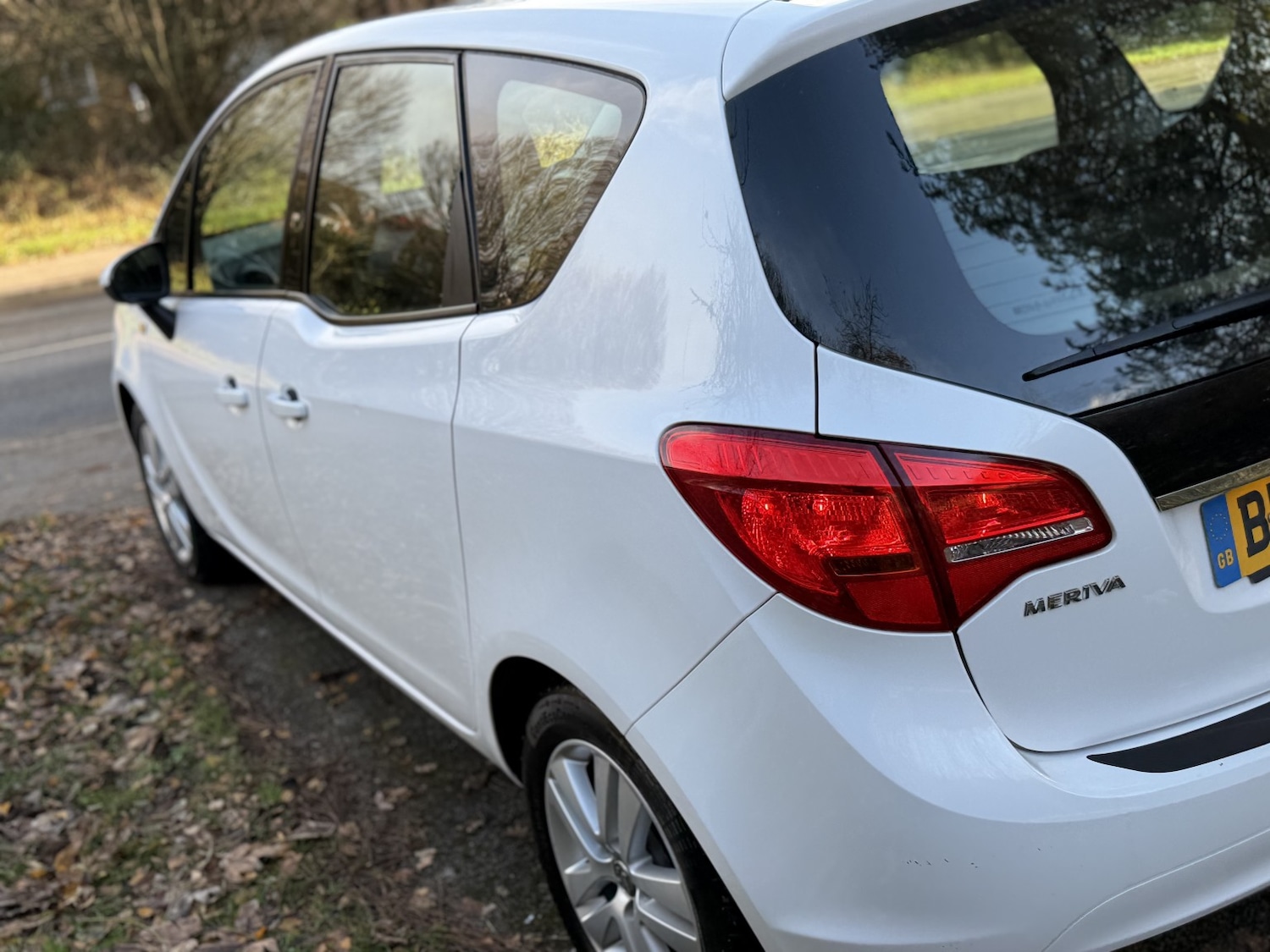 Used Vauxhall Meriva 2015 for sale - 76643365: Photo 32