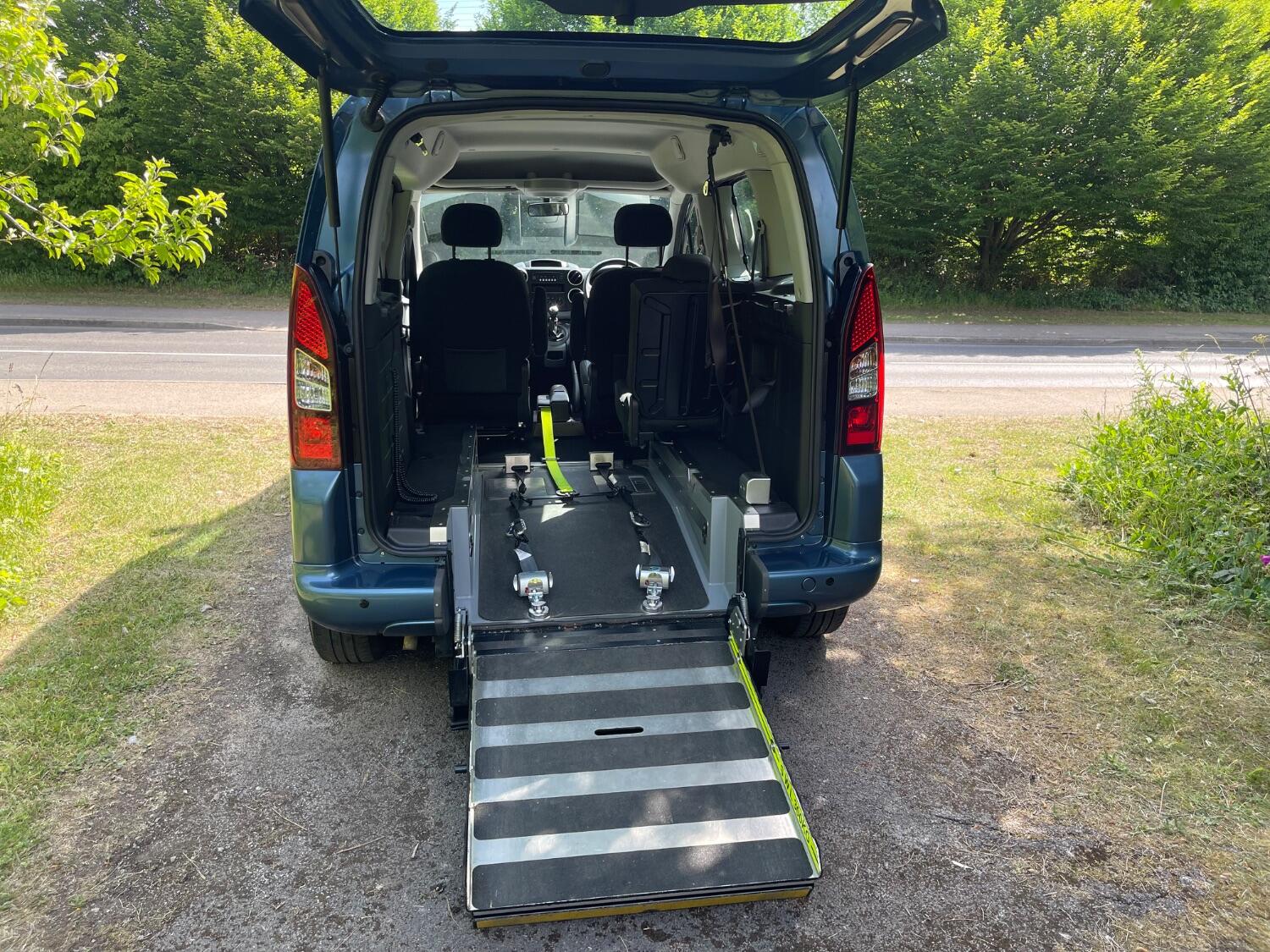 Used Peugeot Partner Tepee 2013 for sale - 76268486: Photo 32