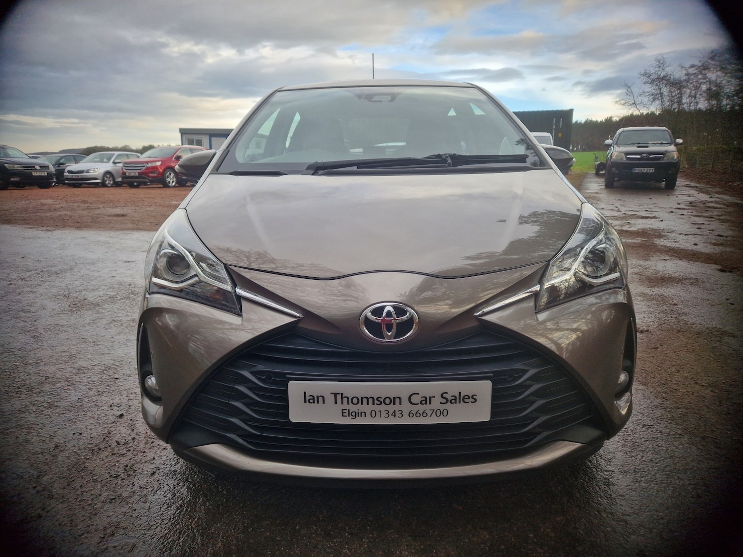 Used Toyota Yaris 2017 for sale - 77237129: Photo 12