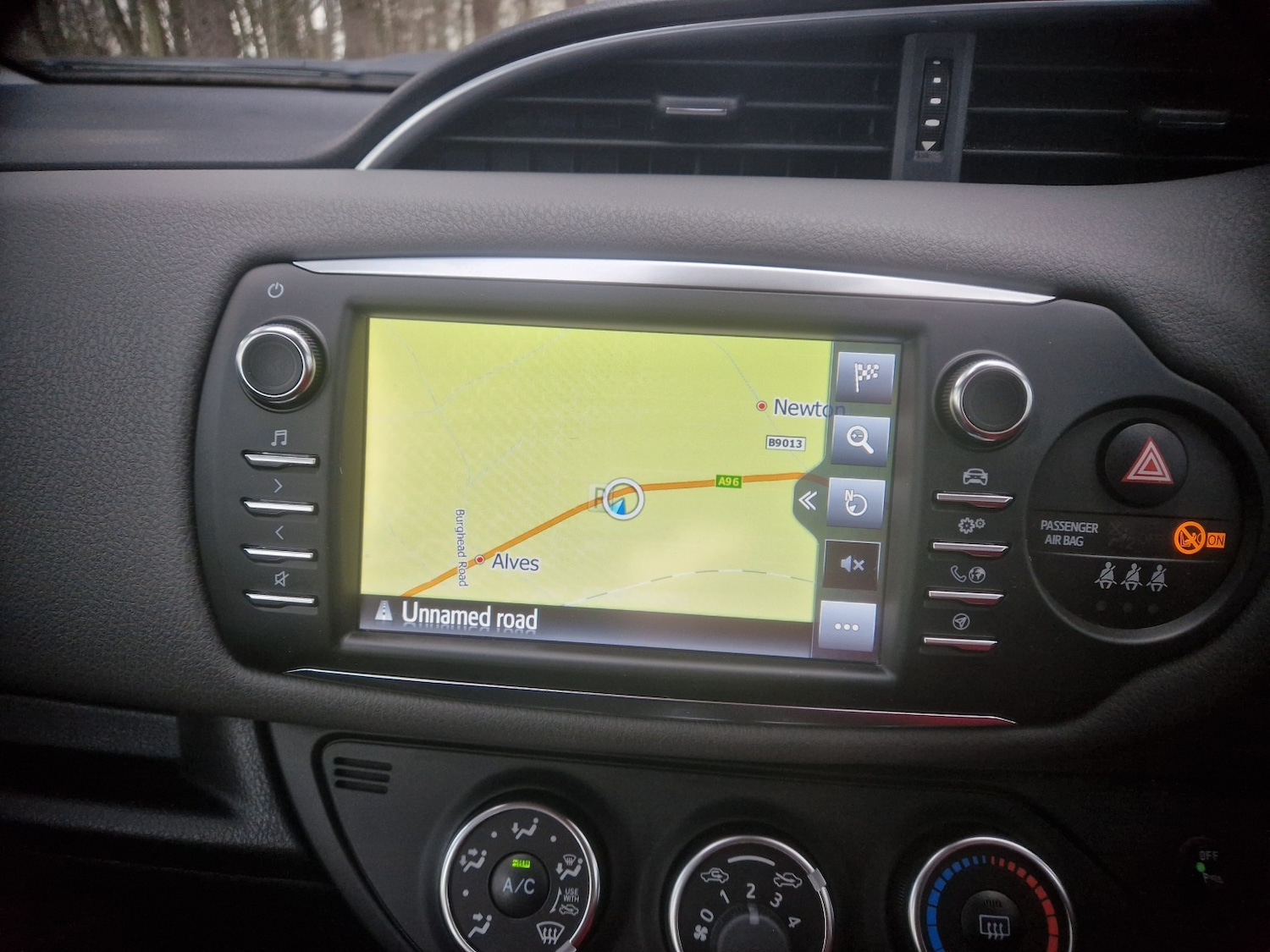 Used Toyota Yaris 2017 for sale - 77237129: Photo 7