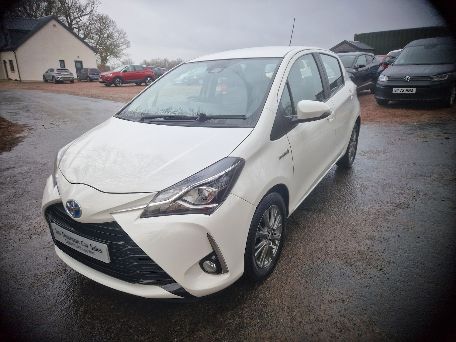 Used Toyota Yaris 2020 for sale - 77453100: Photo 2