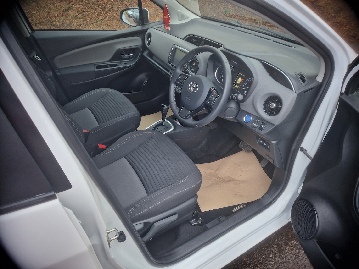 Used Toyota Yaris 2020 for sale - 77453100: Photo 5