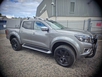 Nissan - Navara