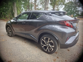 Used Toyota C-HR 2021 for sale - 79194131: Photo