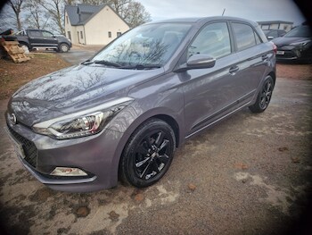 Used Hyundai i20 2017 for sale - 77622520: Photo