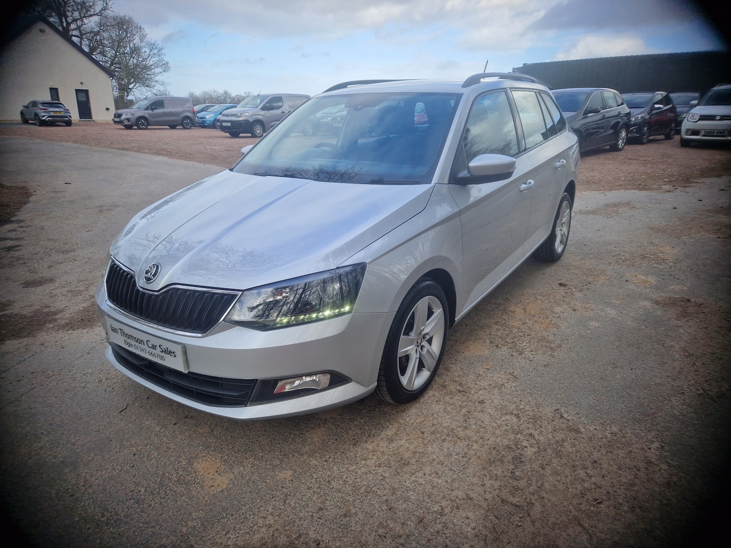 Used Skoda Fabia 2015 for sale - 78057077: Photo 2