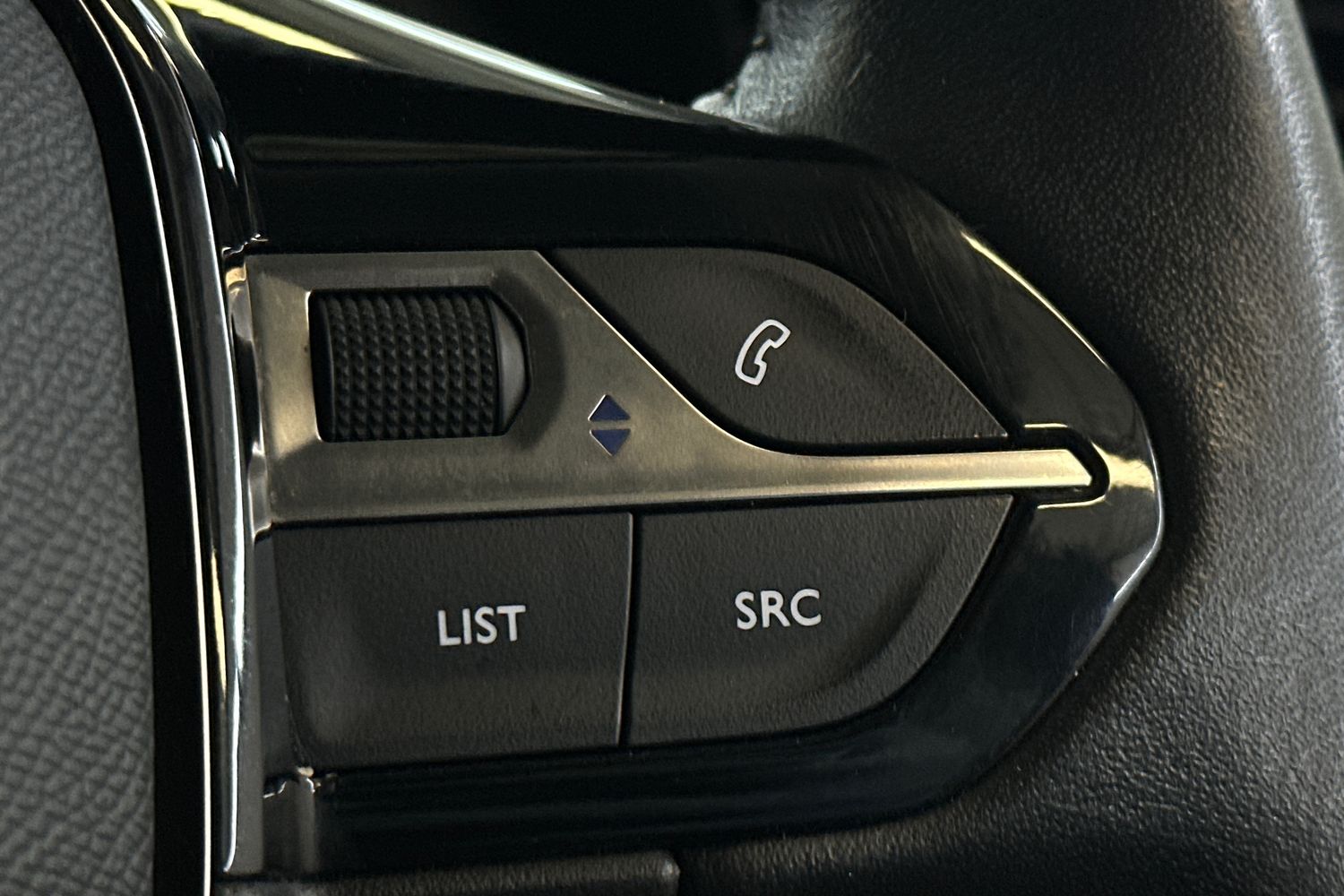 Used Peugeot 2008 2021 for sale - 77902245: Photo 25