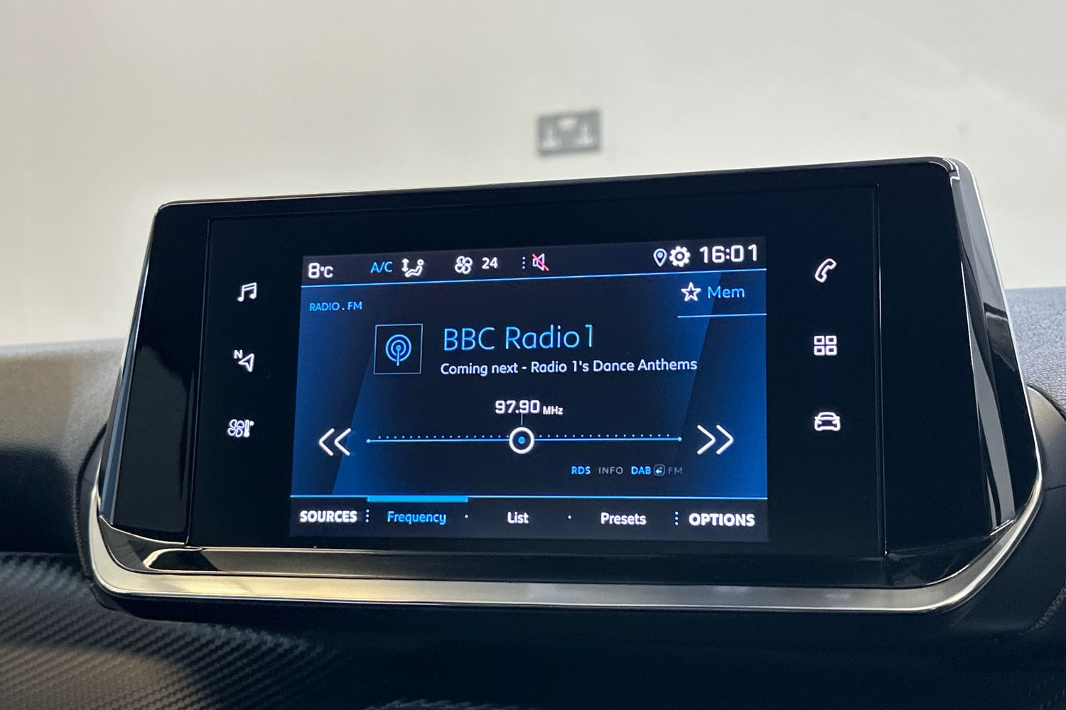 Used Peugeot 2008 2021 for sale - 77902245: Photo 32