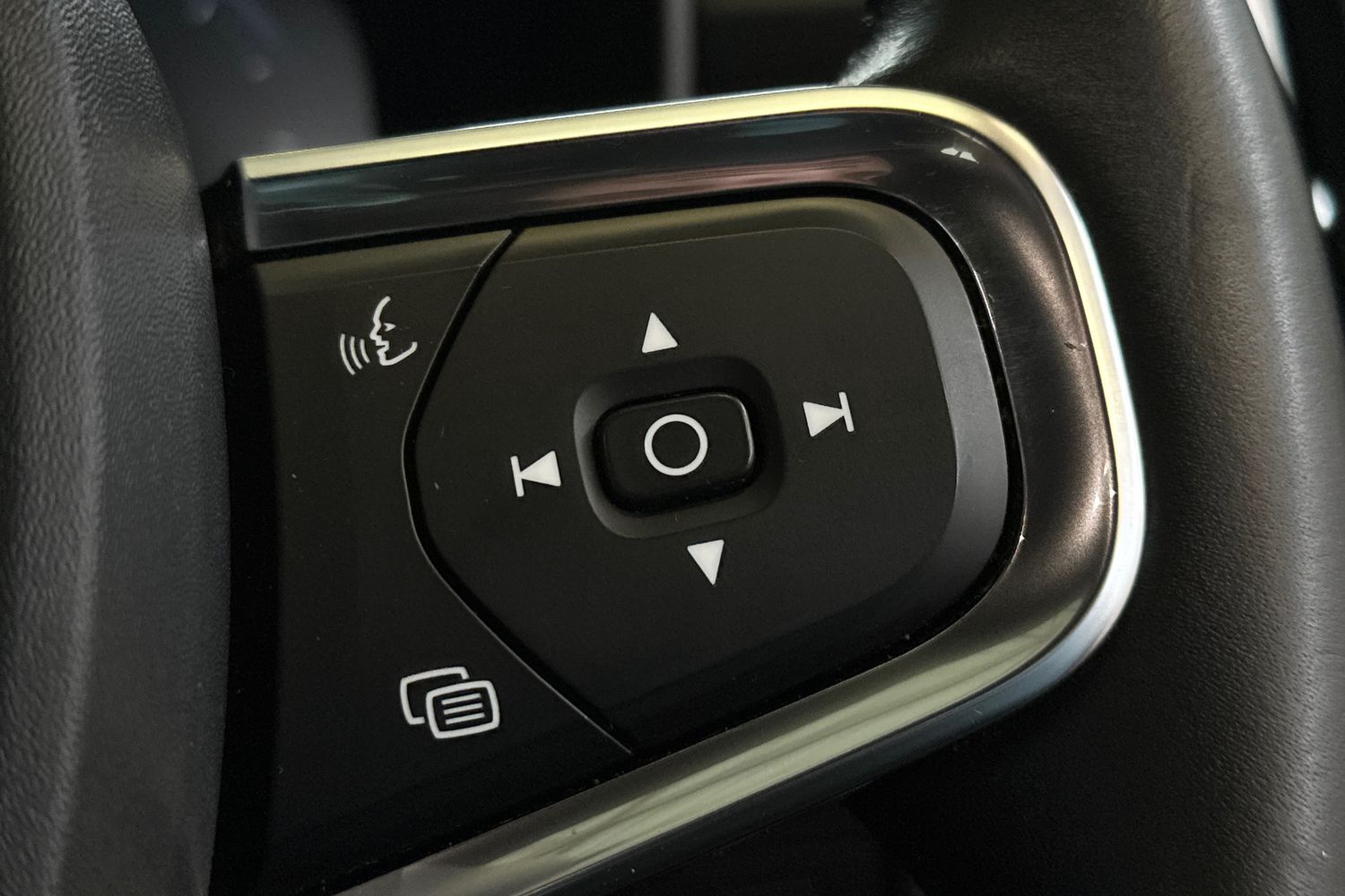 Used Volvo XC40 2018 for sale - 77385057: Photo 27