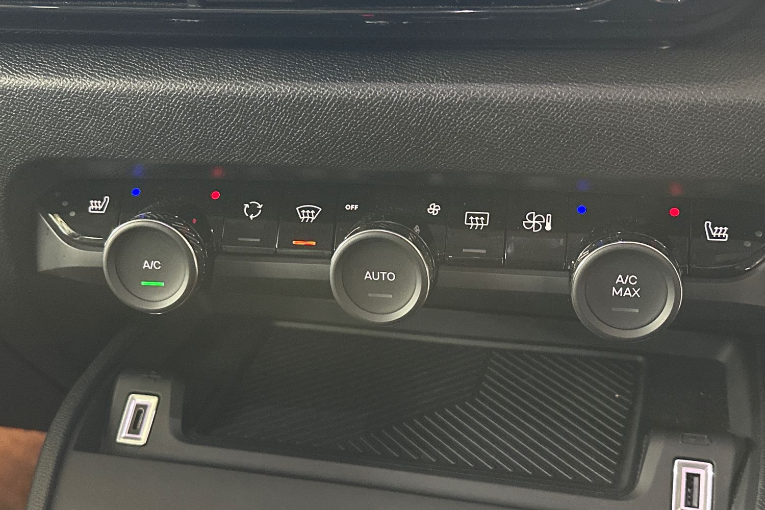 Used Citroen C4 2023 for sale - 76492048: Photo 34