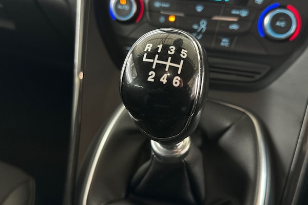 Used Ford Kuga 2017 for sale - 76128820: Photo 30