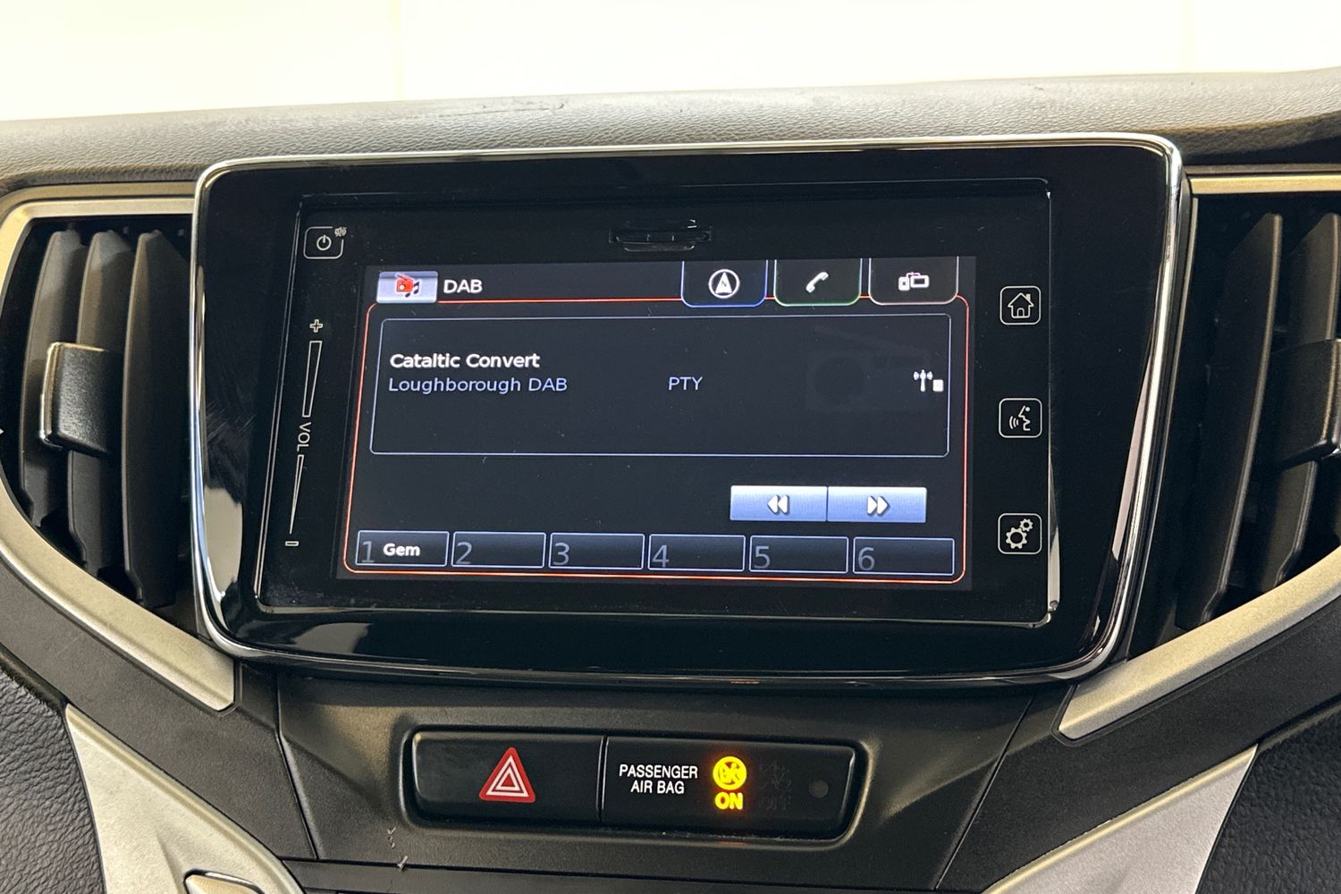 Used Suzuki Swift 2017 for sale - 78178250: Photo 35