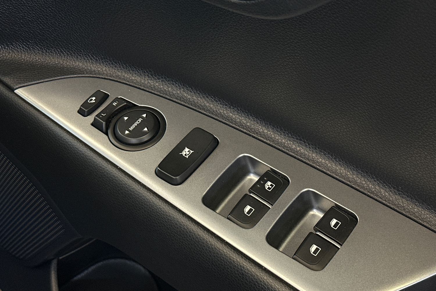 Used Kia Stonic 2023 for sale - 76969605: Photo 23