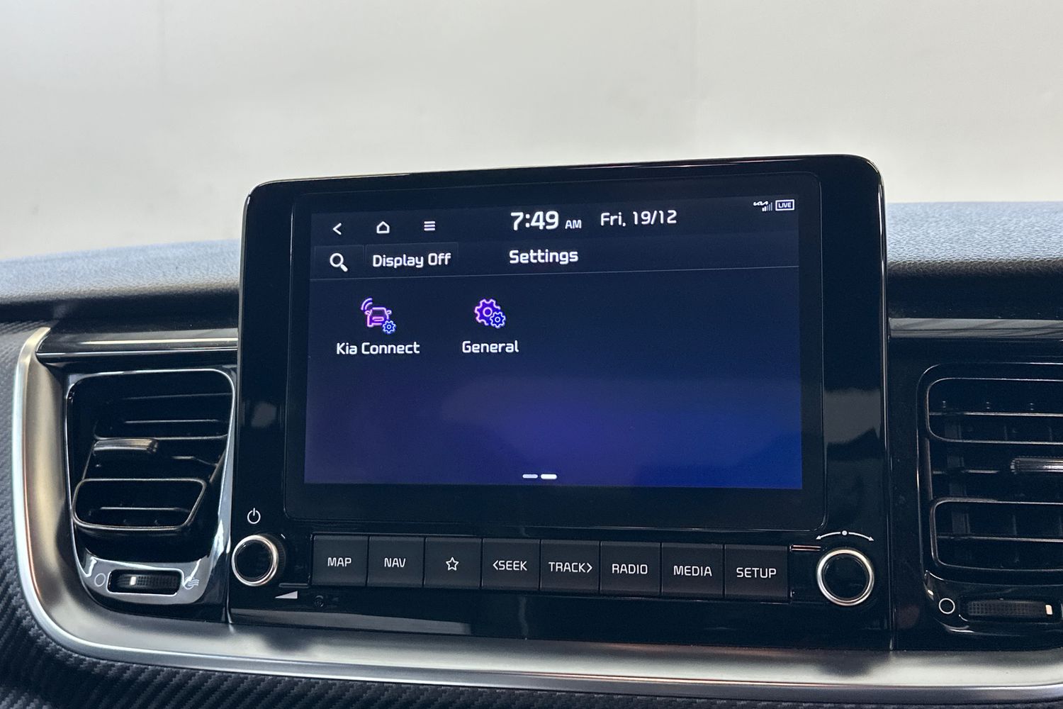 Used Kia Stonic 2023 for sale - 76969605: Photo 34