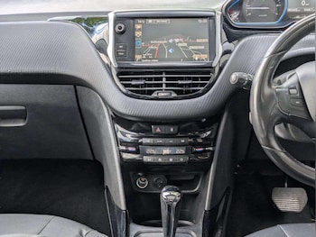 Used Peugeot 2008 2015 for sale - 78890896: Photo