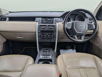 Used Land Rover Discovery Sport 2018 for sale - 78890872: Photo