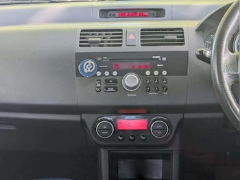 Used Suzuki Swift 2010 for sale - 78965282: Photo