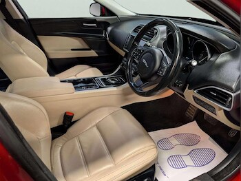 Used Jaguar XE 2017 for sale - 75493109: Photo