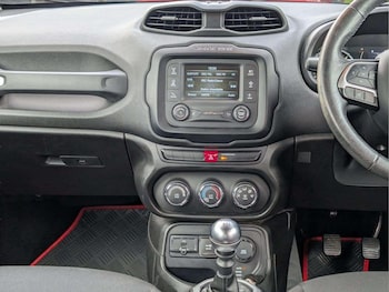 Used Jeep Renegade 2015 for sale - 78890886: Photo