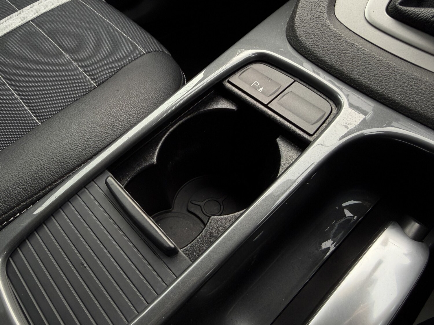 Used Ford Kuga 2012 for sale - 78048929: Photo 30