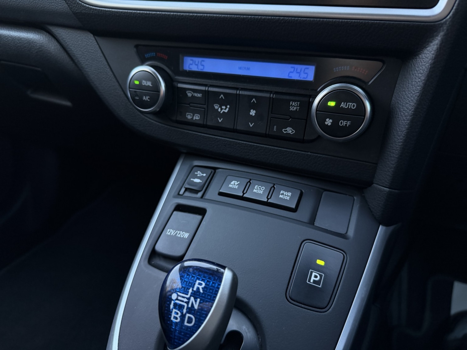 Used Toyota Auris 2013 for sale - 77931256: Photo 27