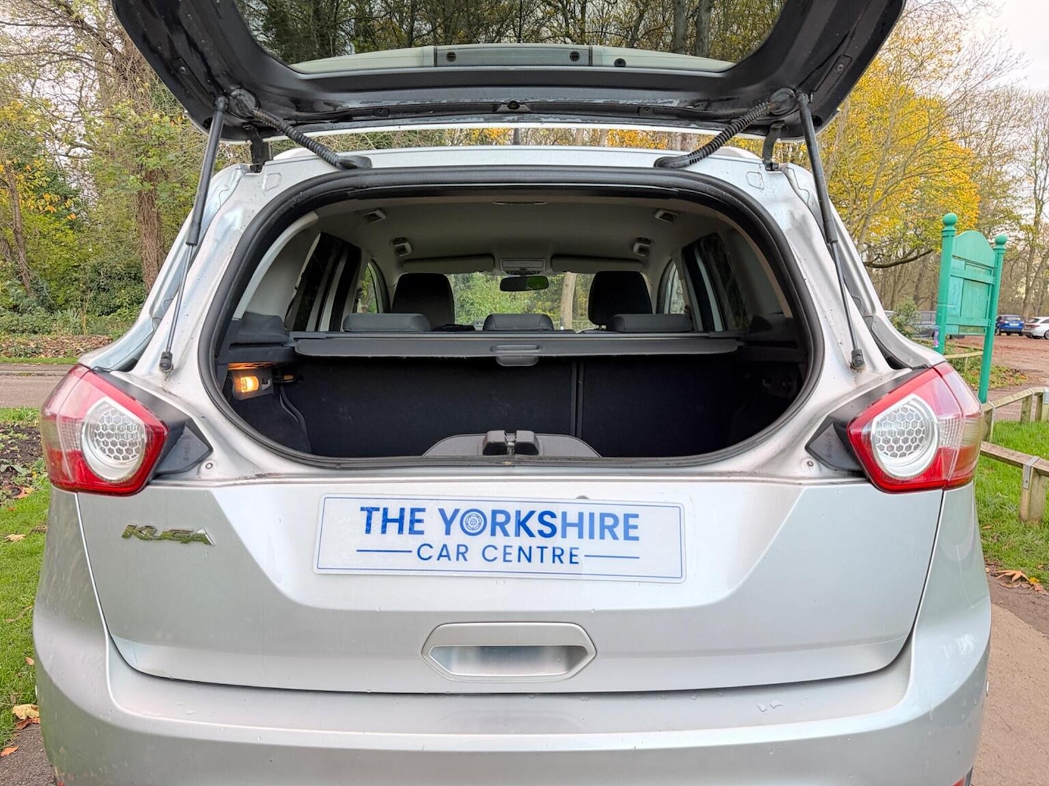 Used Ford Kuga 2011 for sale - 76631611: Photo 12