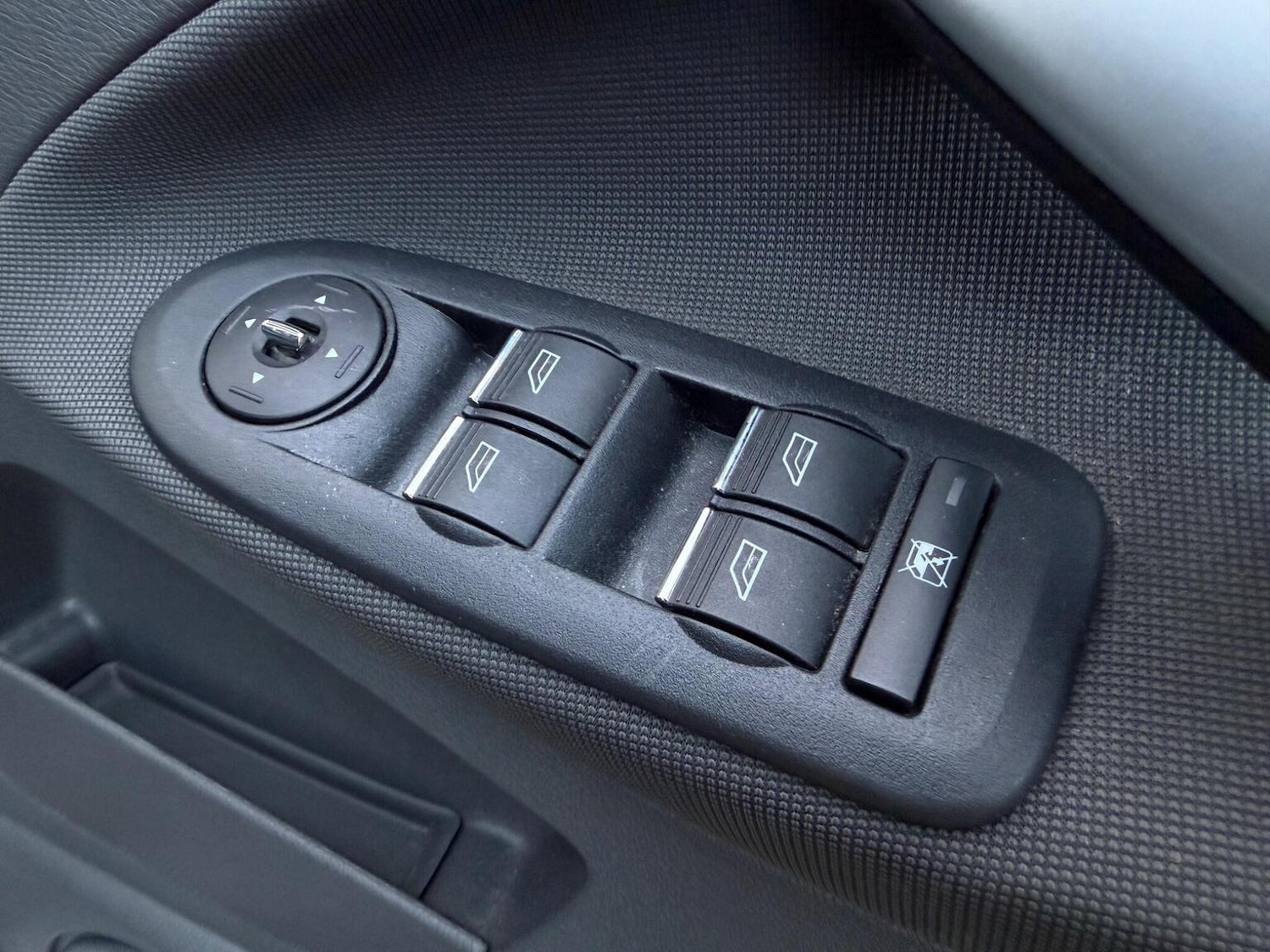 Used Ford Kuga 2011 for sale - 76631611: Photo 36