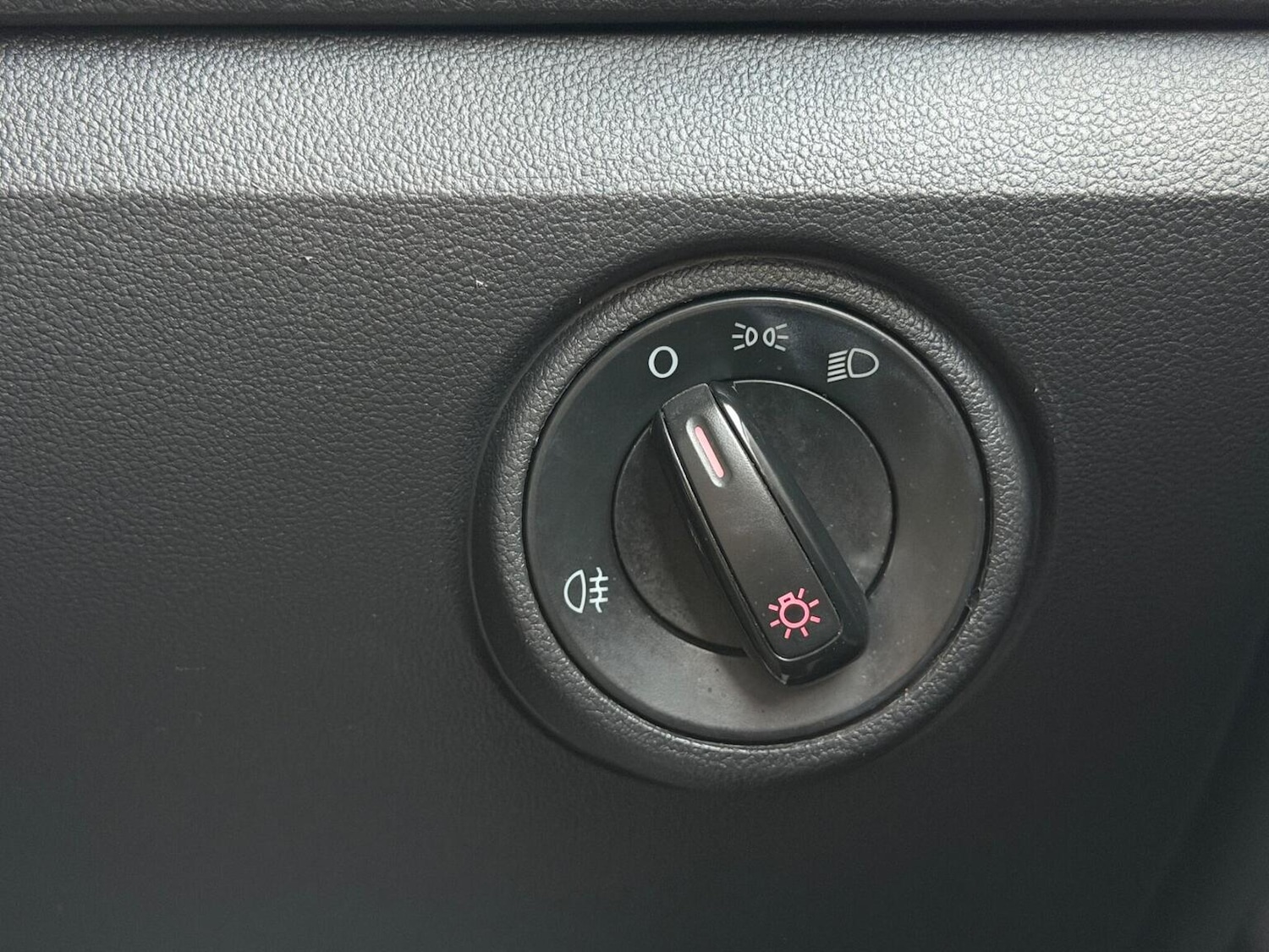 Used Volkswagen up! 2014 for sale - 78048930: Photo 22