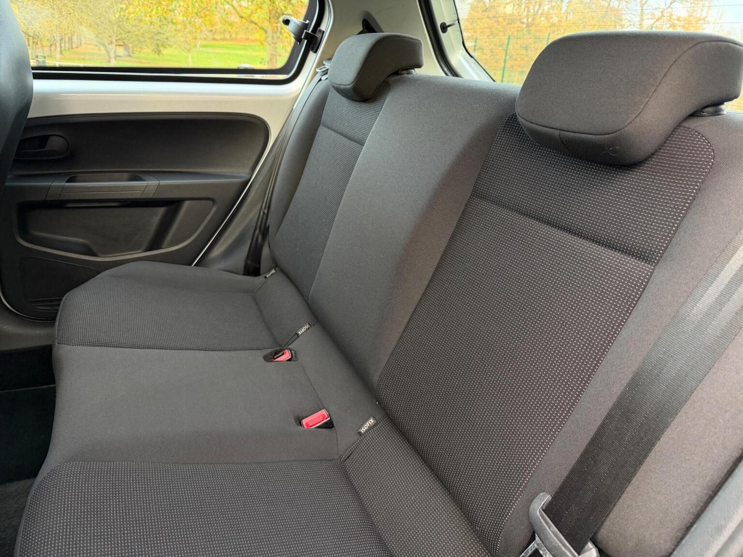 Used Volkswagen up! 2014 for sale - 78048930: Photo 24