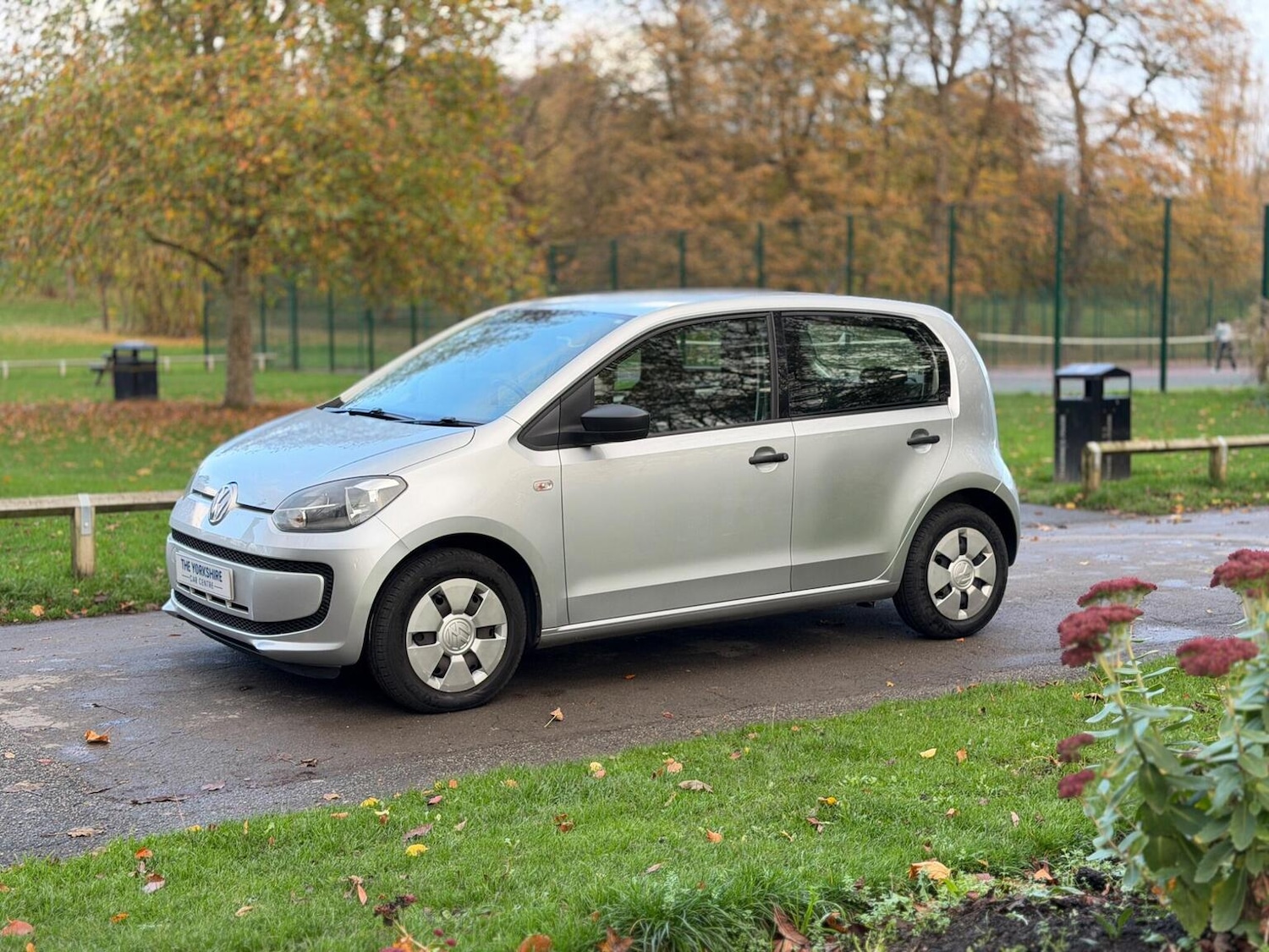 Used Volkswagen up! 2014 for sale - 78048930: Photo 3