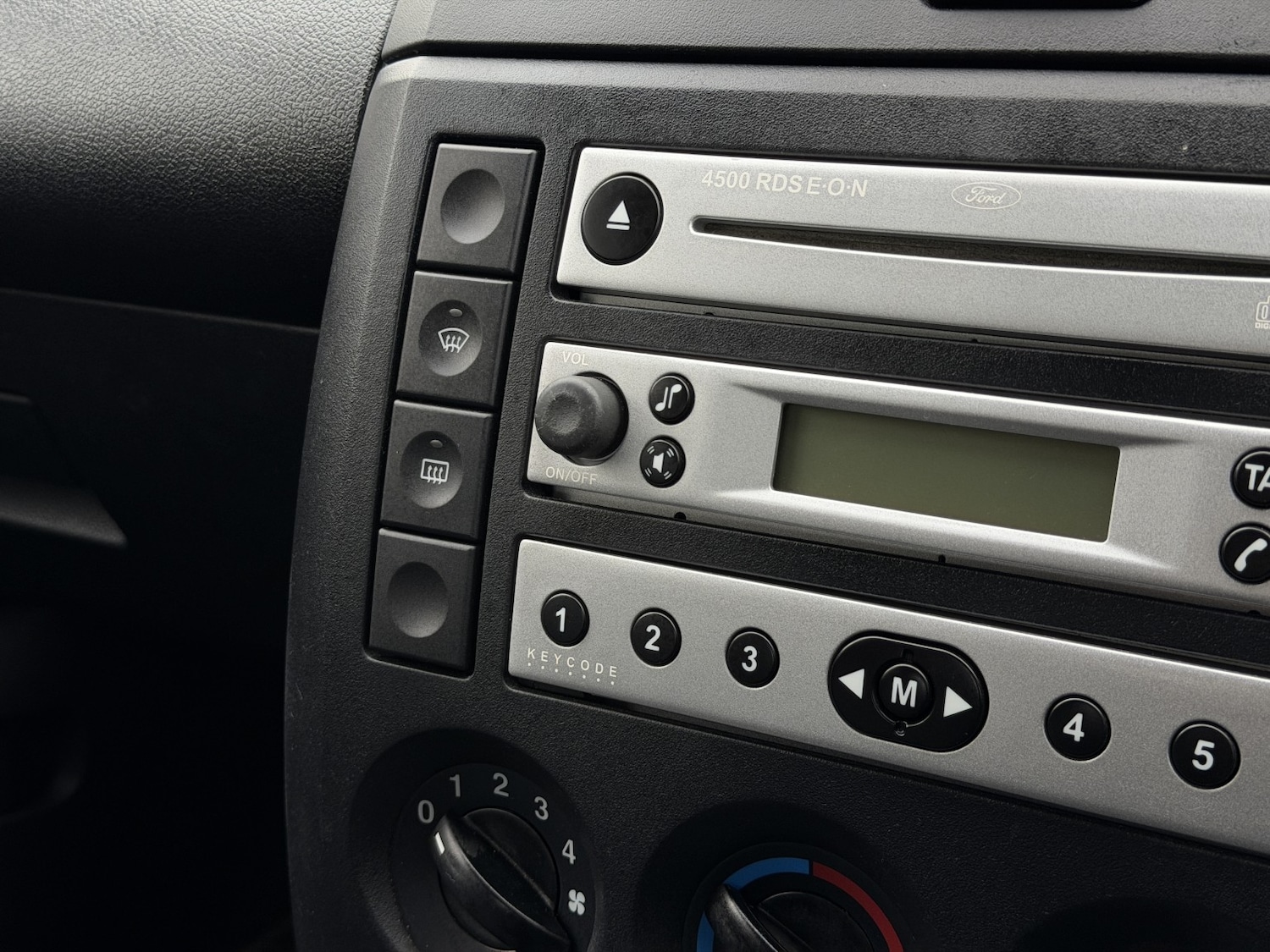 Used Ford Fiesta 2005 for sale - 78048932: Photo 23