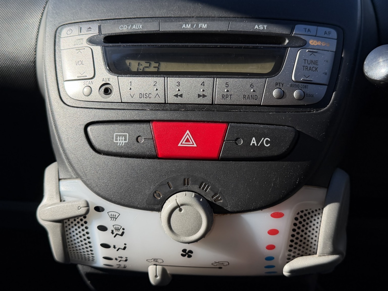 Used Citroen C1 2012 for sale - 77616368: Photo 17