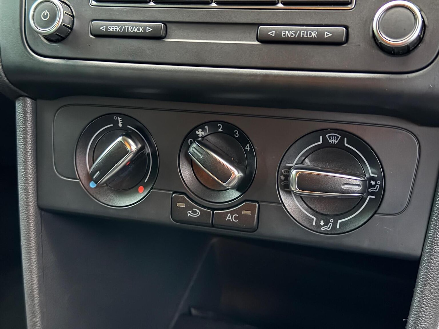 Used Volkswagen Polo 2013 for sale - 76631604: Photo 24