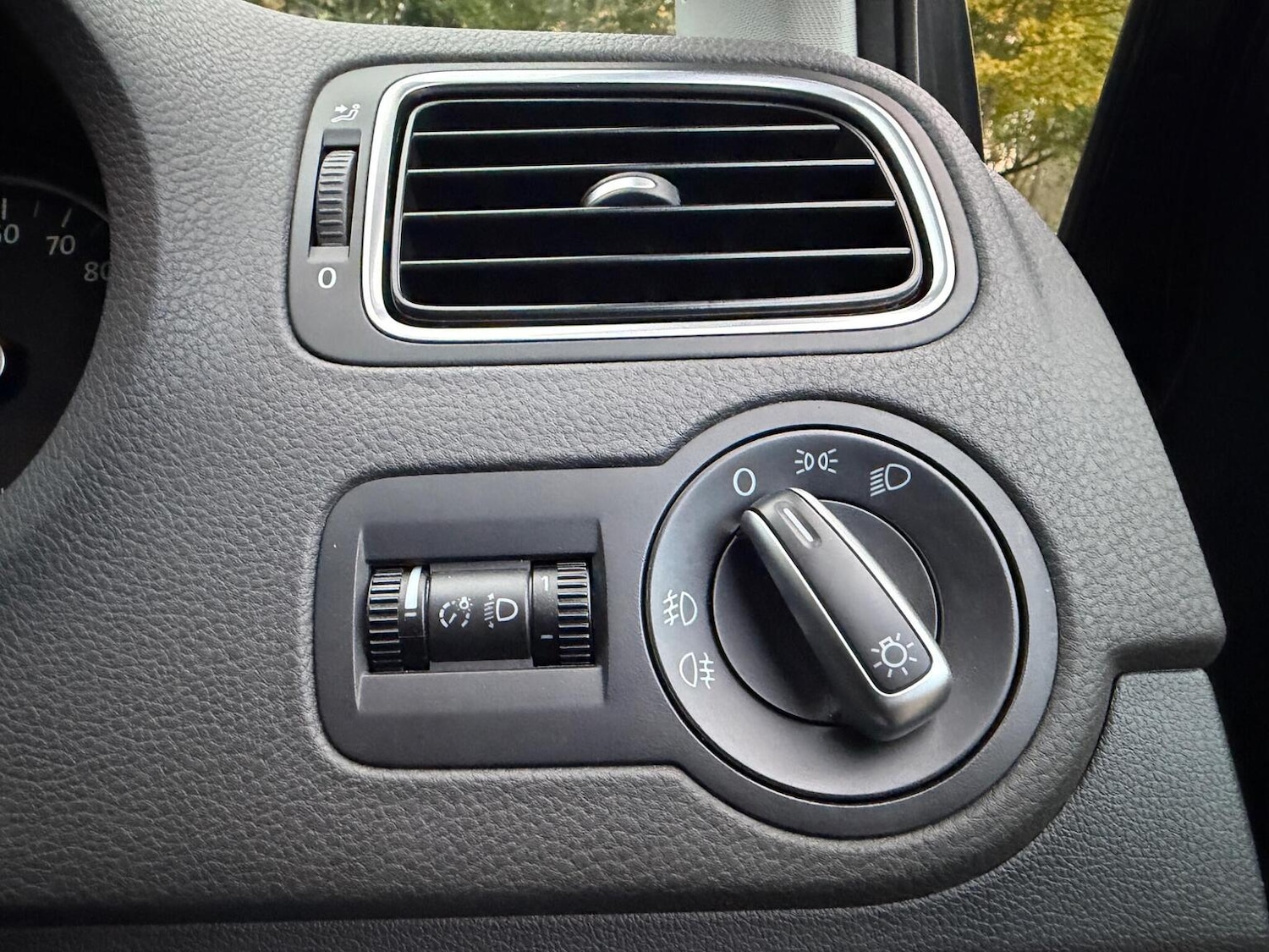 Used Volkswagen Polo 2013 for sale - 76631604: Photo 28