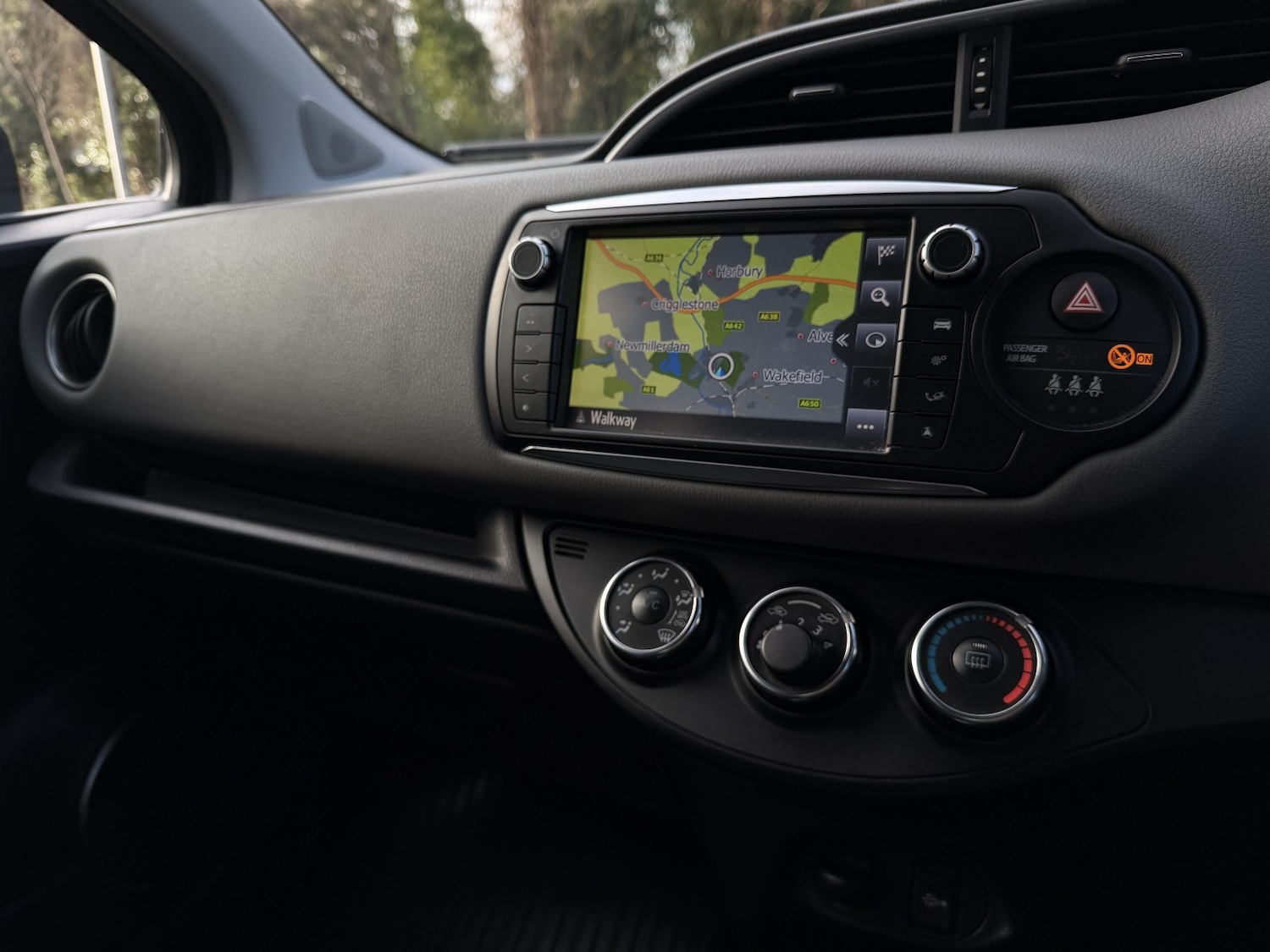 Used Toyota Yaris 2017 for sale - 76863912: Photo 33