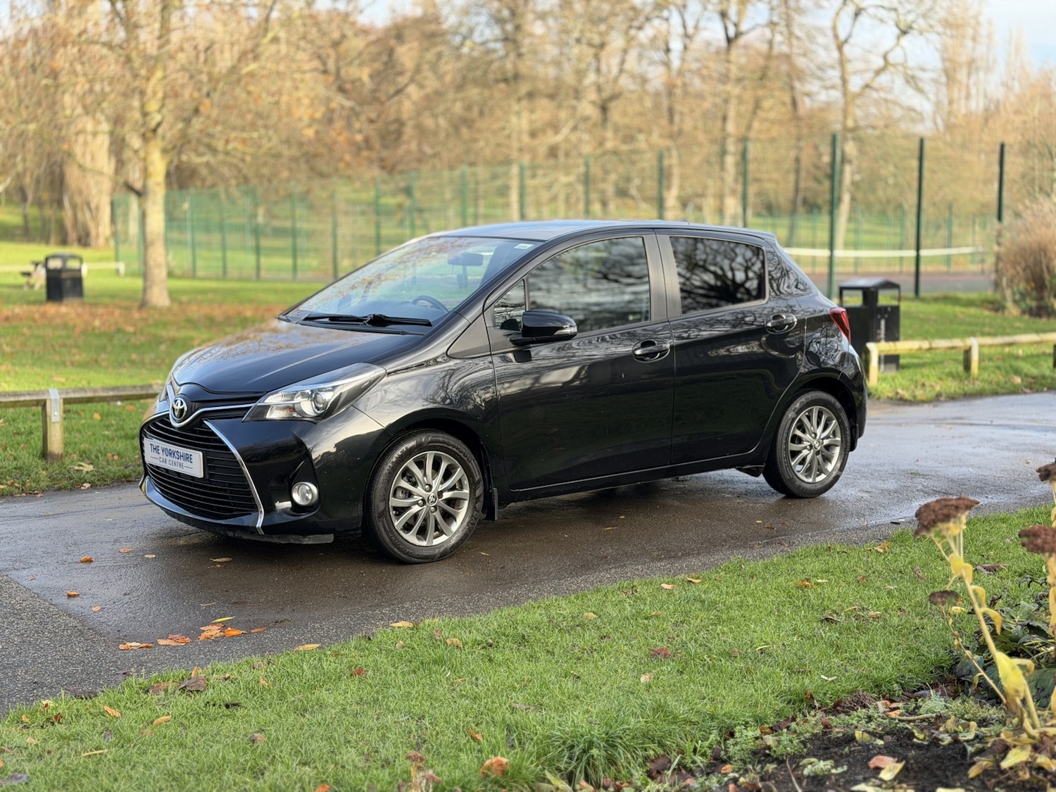Used Toyota Yaris 2017 for sale - 76863912: Photo 4
