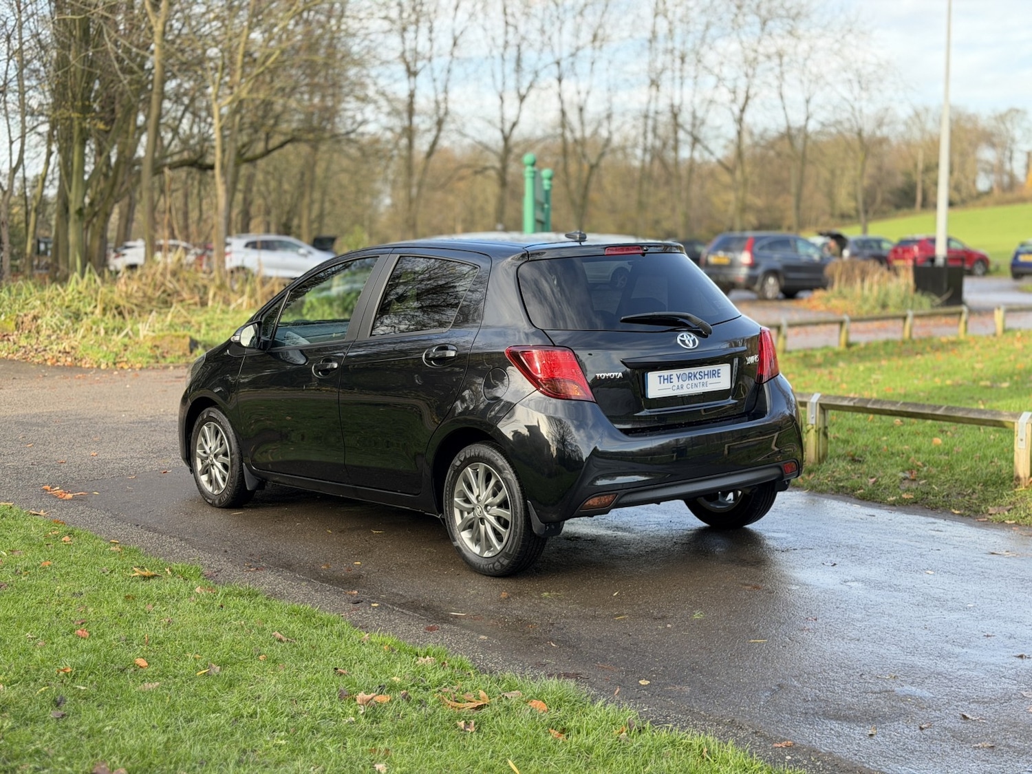 Used Toyota Yaris 2017 for sale - 76863912: Photo 5