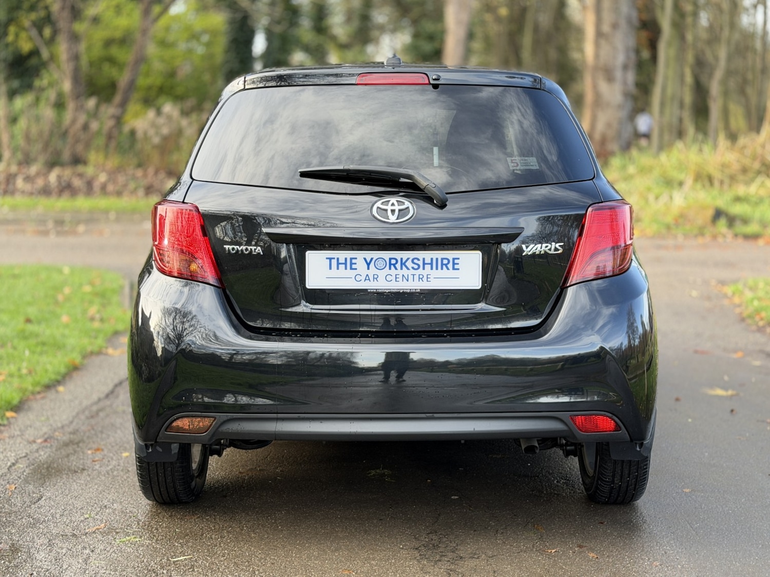 Used Toyota Yaris 2017 for sale - 76863912: Photo 8