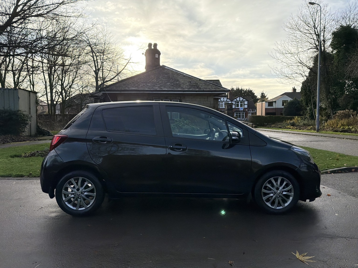 Used Toyota Yaris 2017 for sale - 76863912: Photo 9