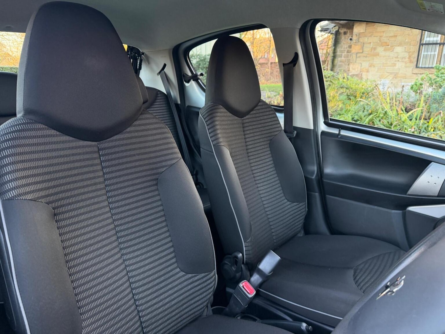 Used Peugeot 107 2014 for sale - 76758859: Photo 17