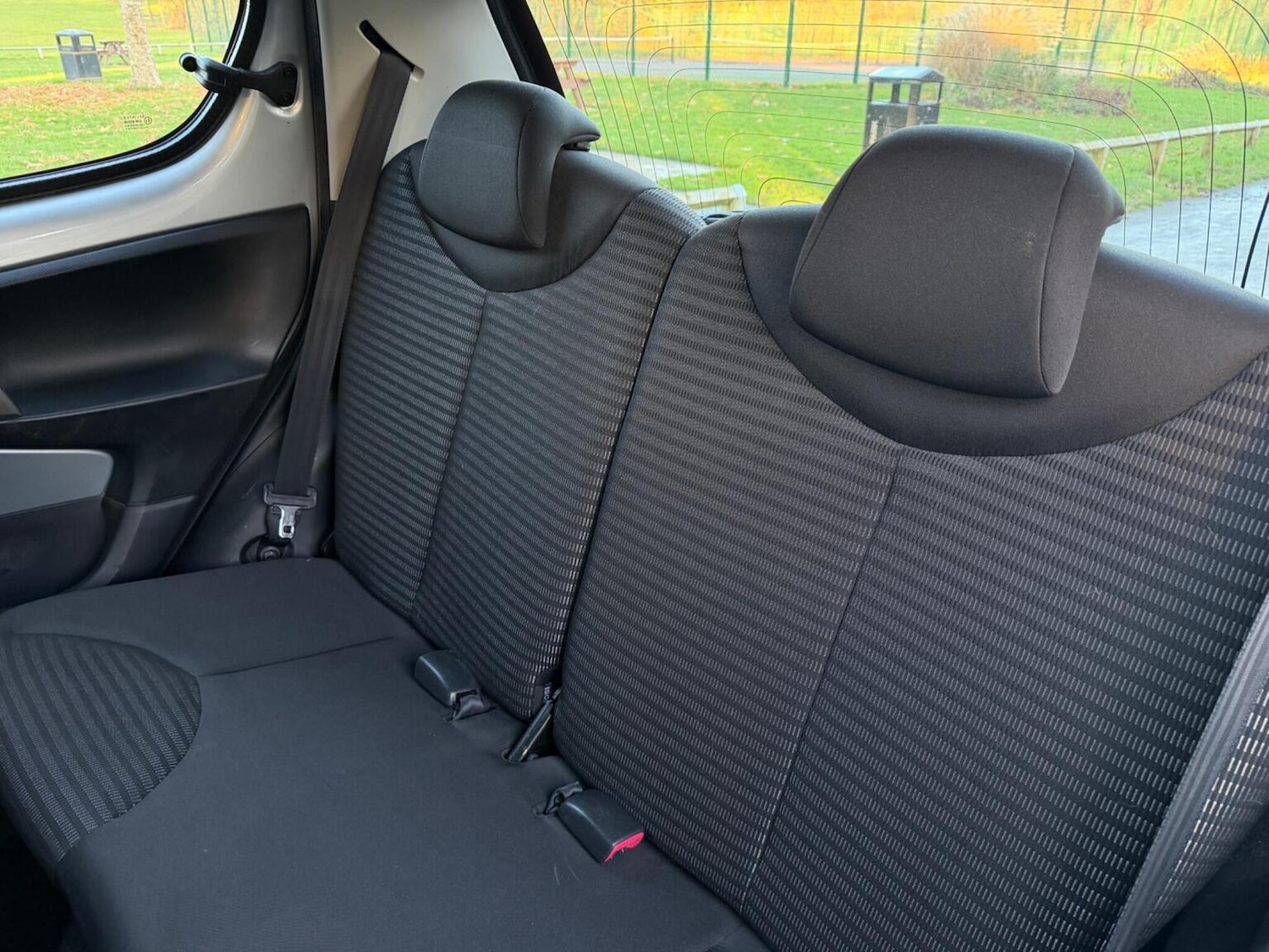 Used Peugeot 107 2014 for sale - 76758859: Photo 18