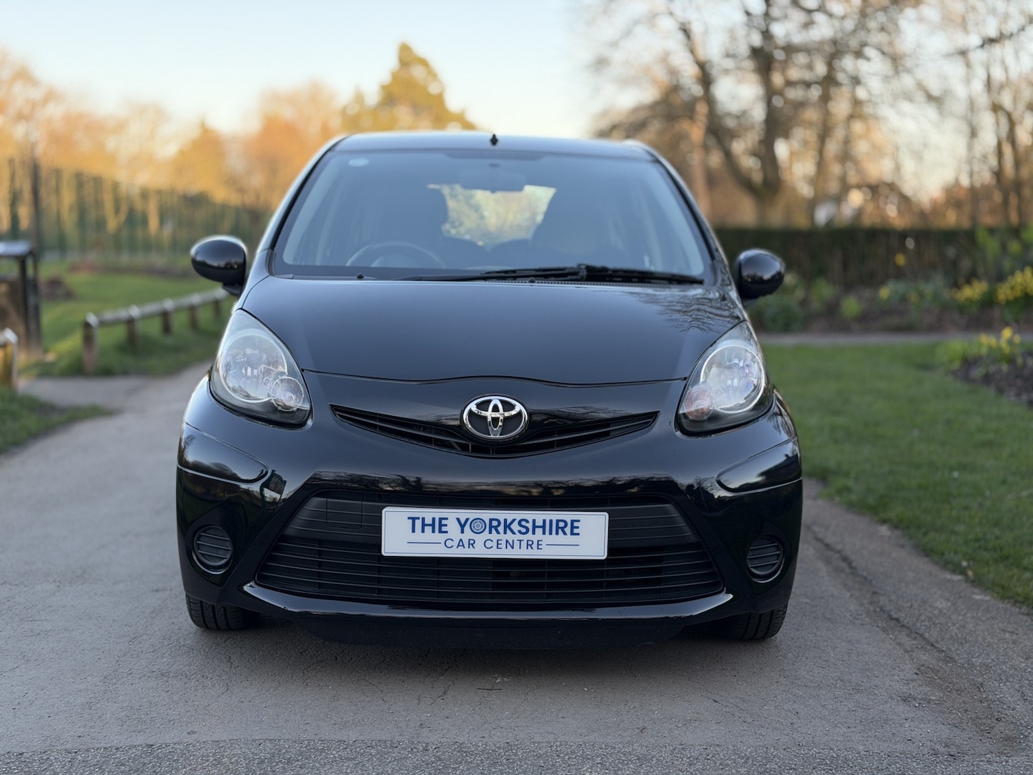 Used Toyota AYGO 2013 for sale - 77931244: Photo 2