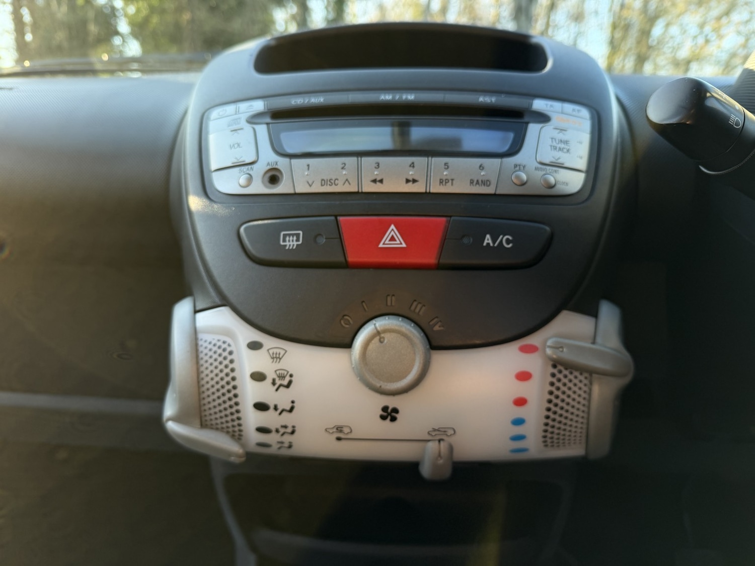 Used Peugeot 107 2012 for sale - 77140711: Photo 17