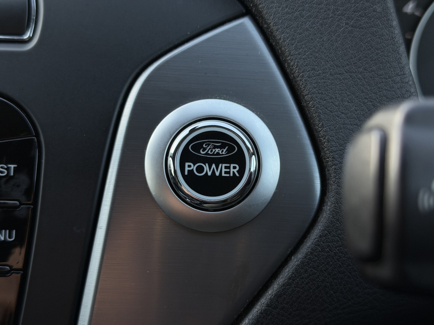 Used Ford Mondeo 2012 for sale - 77166148: Photo 32