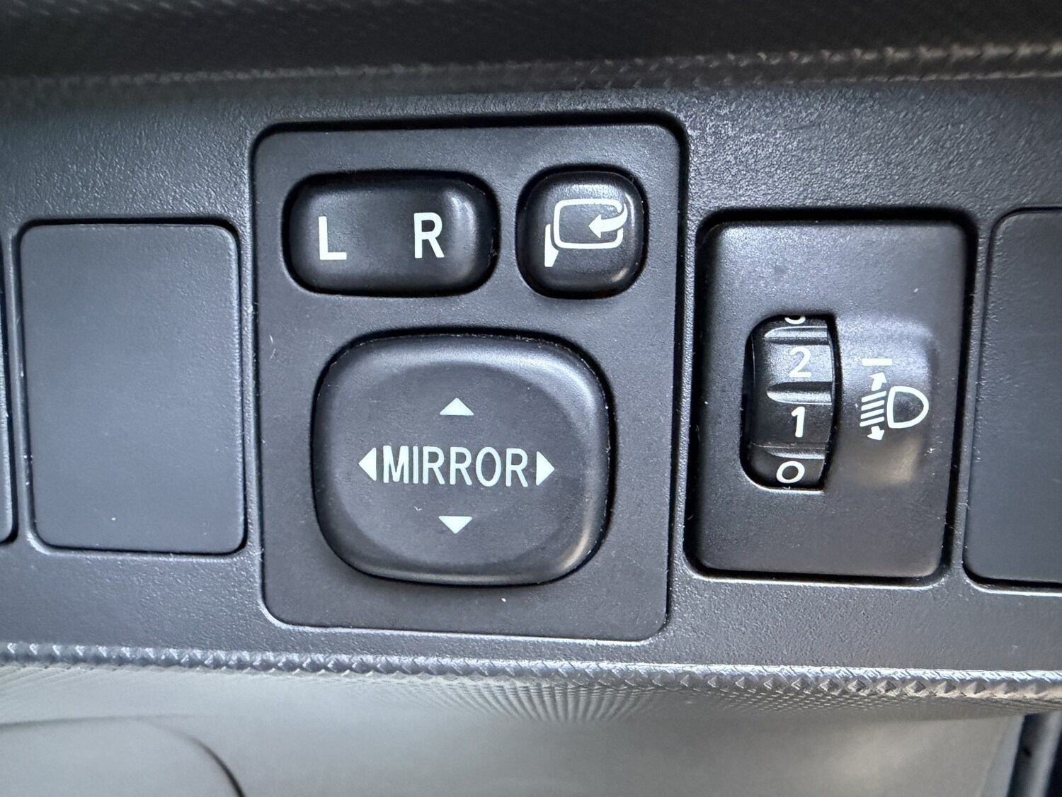 Used Toyota Auris 2011 for sale - 78048924: Photo 24