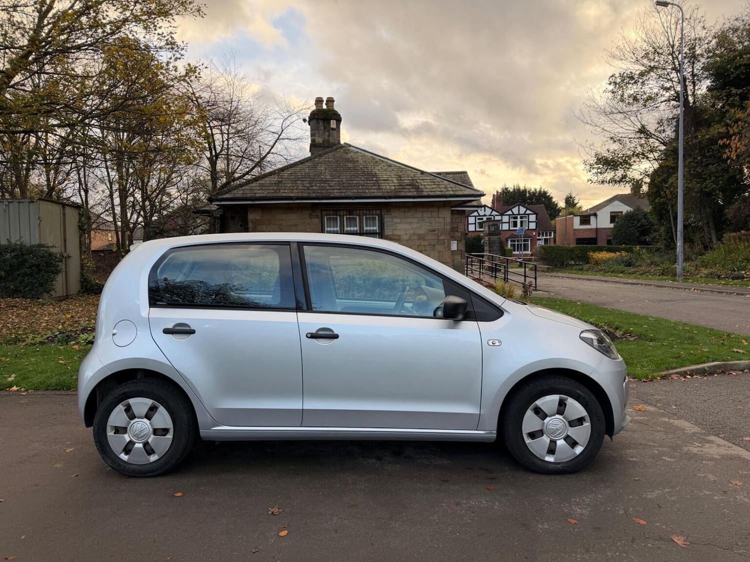 Used Volkswagen up! 2014 for sale - 76631528: Photo 10
