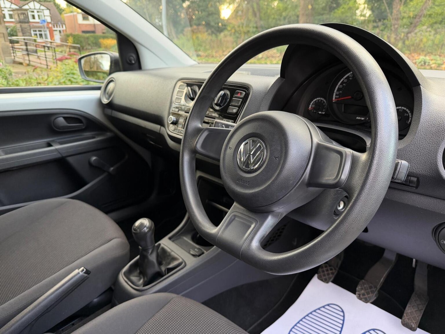 Used Volkswagen up! 2014 for sale - 76631528: Photo 18